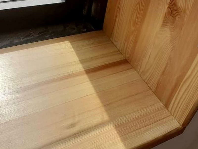 подоконник из лиственницы в квартиру