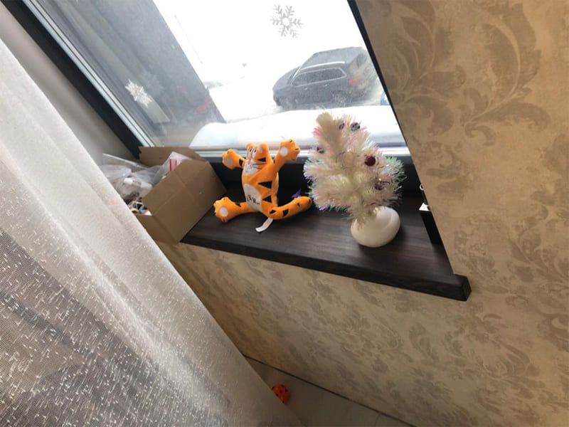 прямой подоконник из лиственницы